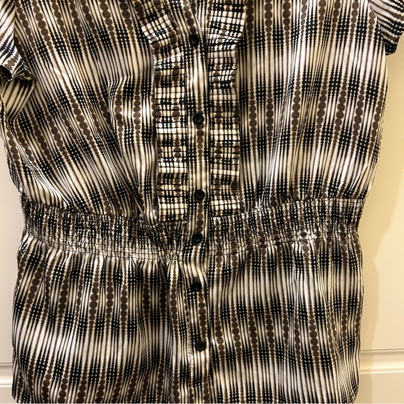 East 5th Womens Blouse Sz Large Brown/Cream Button Up Short Sleeve Front Ruffle - Picture 4 of 8